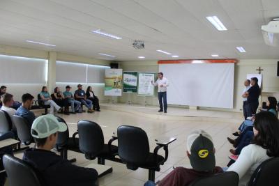Programa Potencializa Jovem Coprossel gera oportunidades Ã  nova geraÃ§Ã£o 